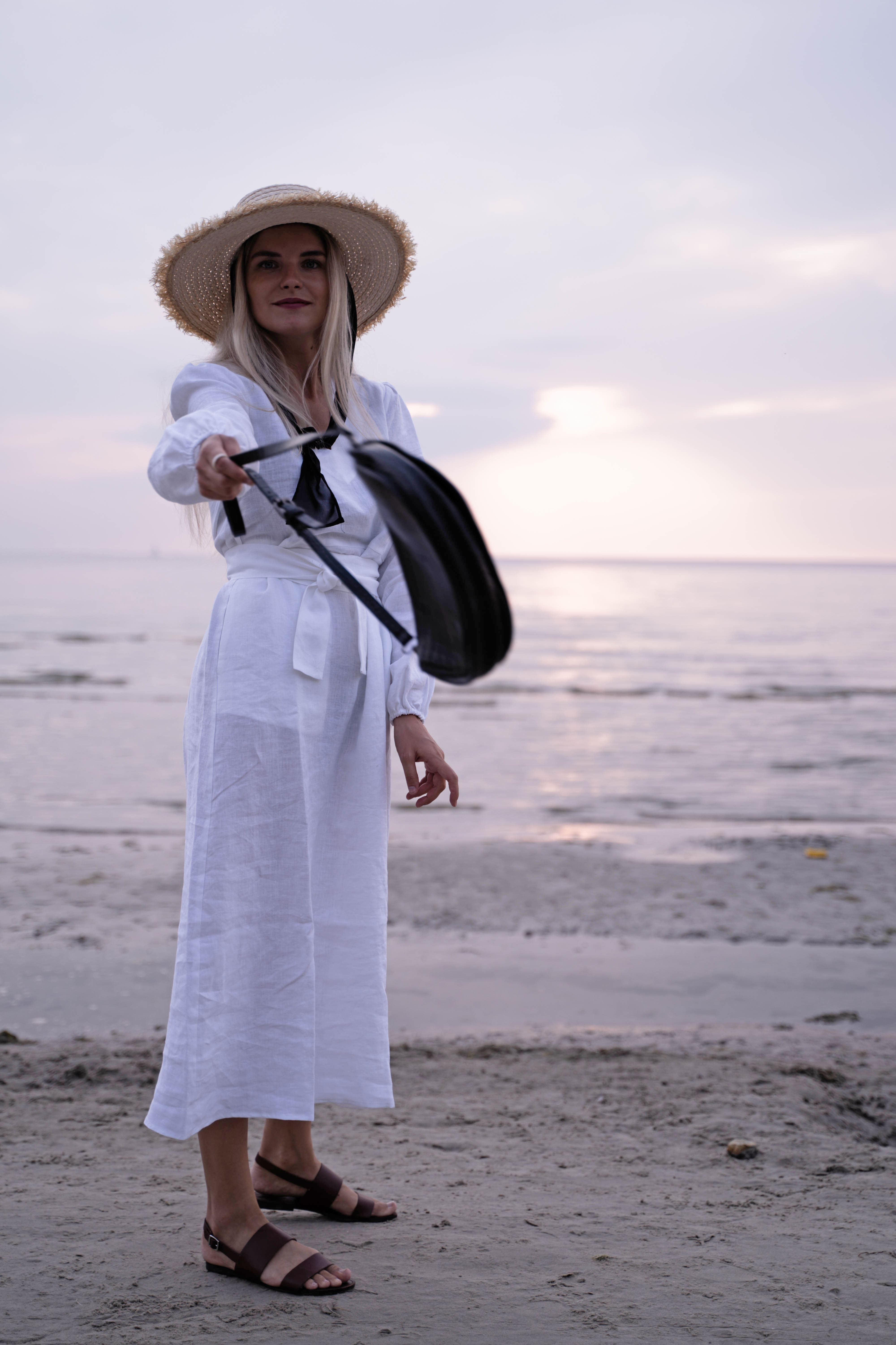 100% linen white dress one size with long sleeves and pockets